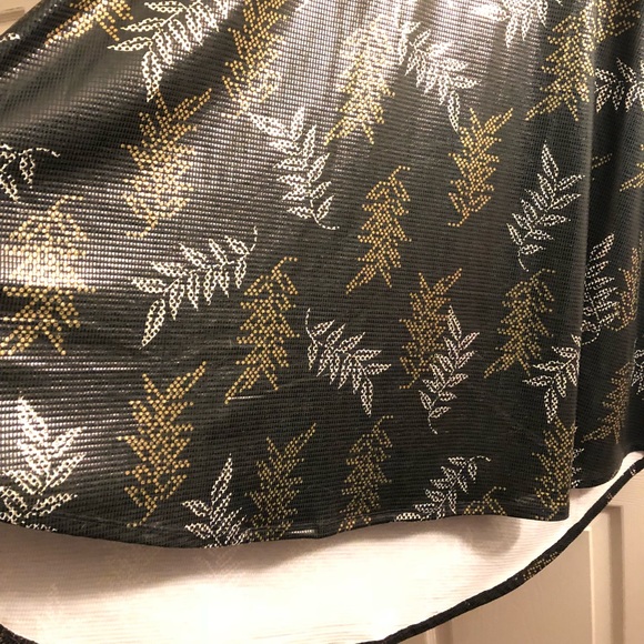 LulaRoe Elegant Carly Dress XL XXL Gold Leaves 🍁 - Picture 6 of 8